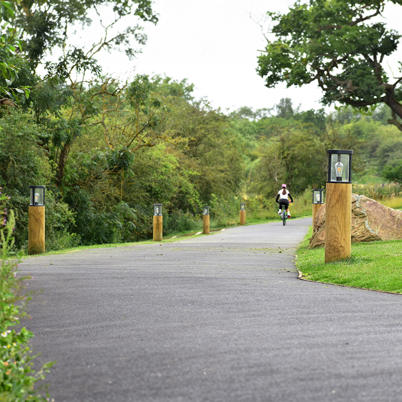 Radiata Edisol - 800mm Solar Traditional Pine Post Light - Black or Silver - Image 4