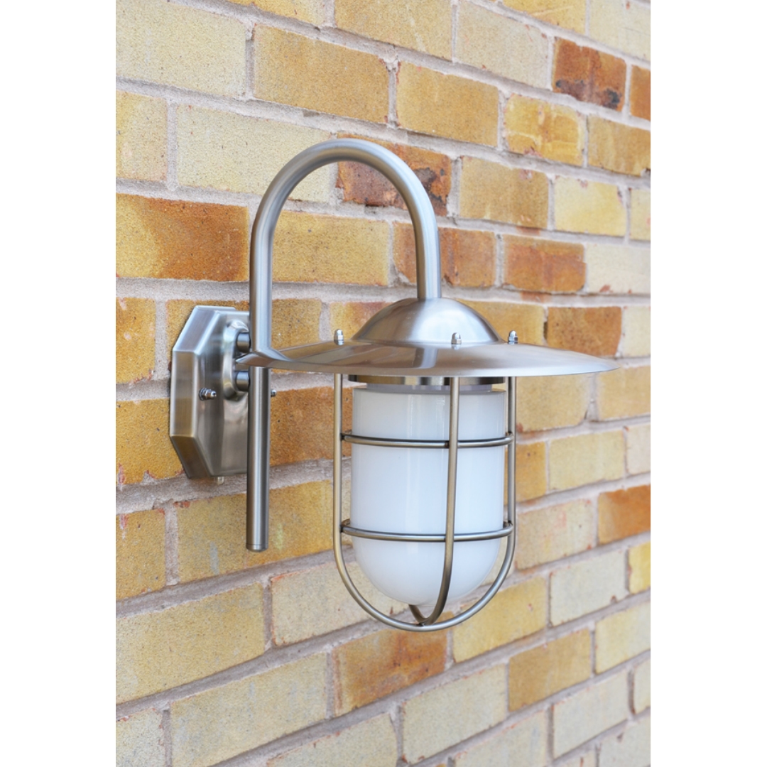 Stellus Mariner WL - Stainless Steel Outdoor Wall Light - Image 2