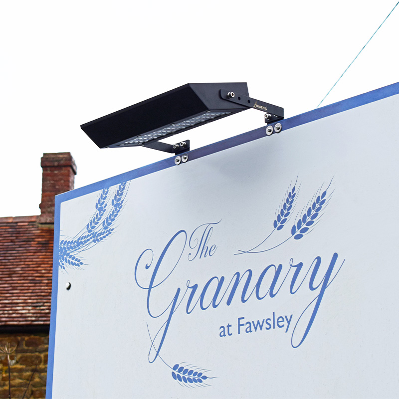 Pro Solar SIGNA - High Output Adjustable Solar Sign Light (720Lm) - Image 3