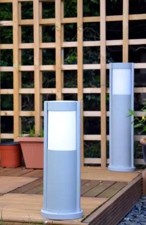 Ovus 650 S - Energy Saving Post Light / Illuminated Bollard - Silver Grey - Image 3