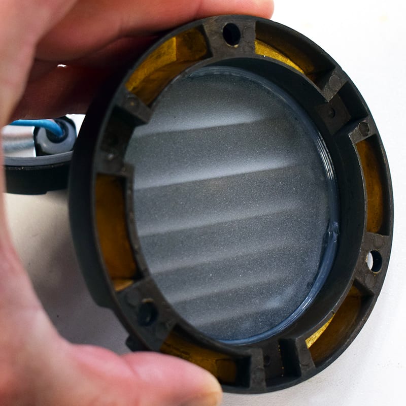 Slatlite 12V Louvered Step Light - Brass (Rustic Bronze Finish) - VERSA Plug & Play - Image 6