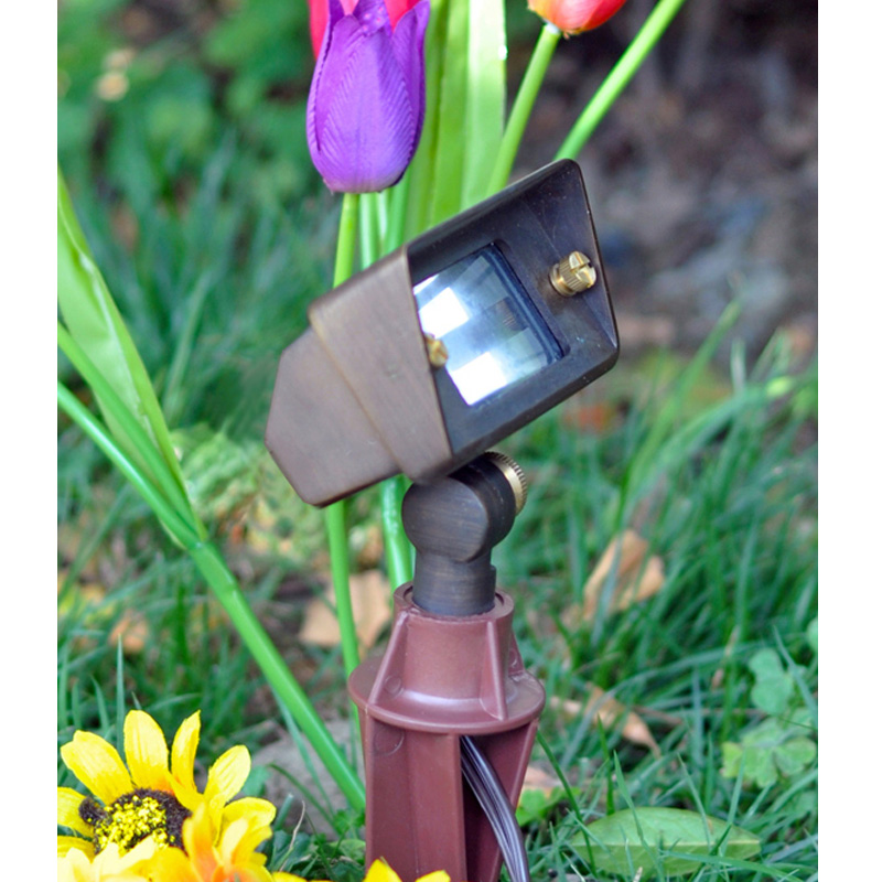 Charleston Cobra 12v Mini Floodlight Clear/Frosted Lens, Brass - Image 3