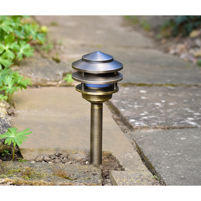 Mini Walkway Light -12V Plug & Play Spread Light - Image 4