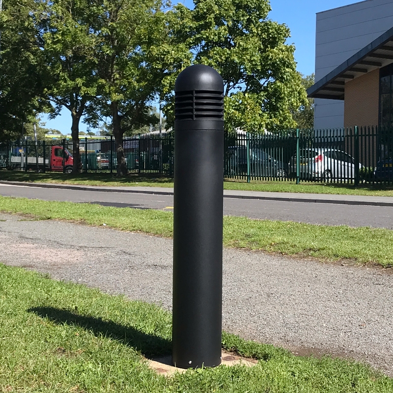 Fortress Bollard Light with PIR Sensor - Surface Mount - Image 2