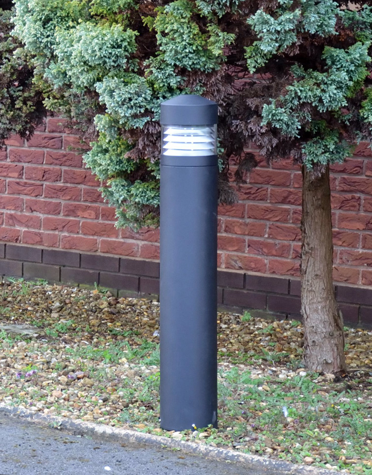 Lighthouse Dusk to Dawn Bollard Light (Photocell) - Professional Root Mount System - Black - Image 3