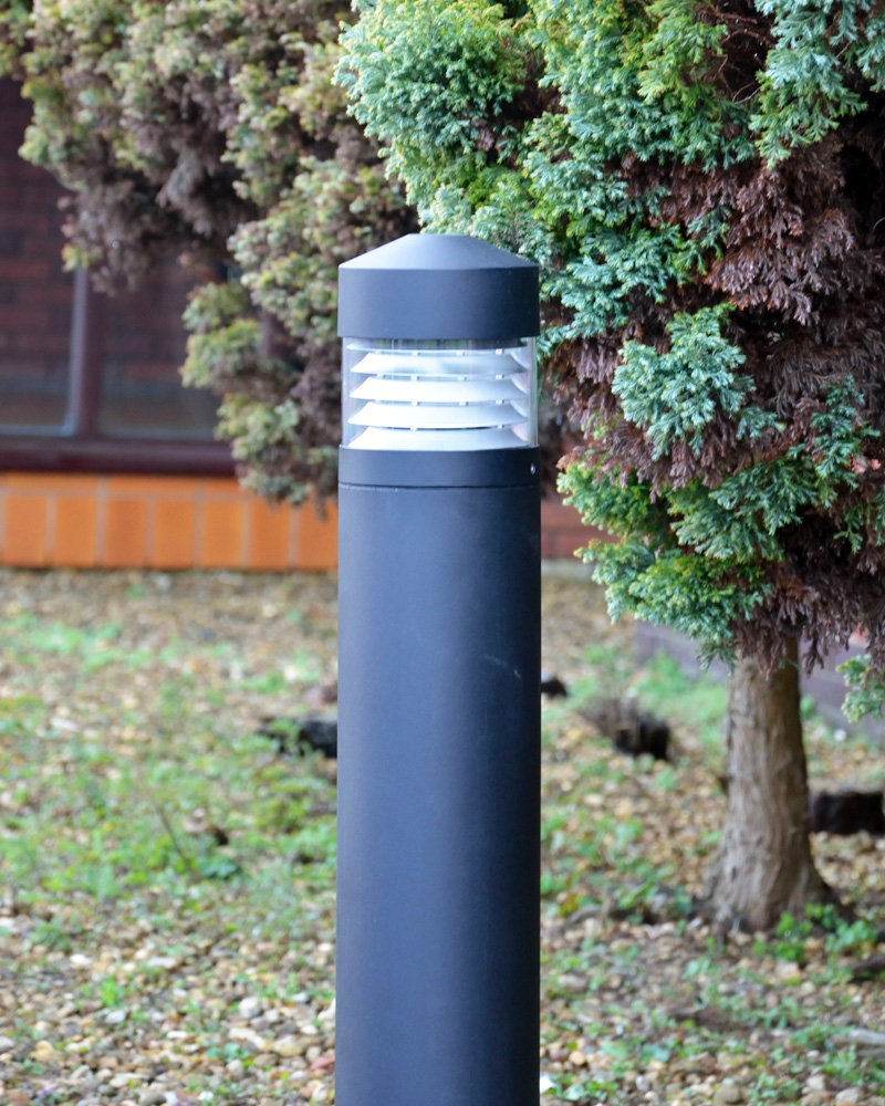 Lighthouse Dusk to Dawn Bollard Light (Photocell) - Professional Root Mount System - Black - Image 2